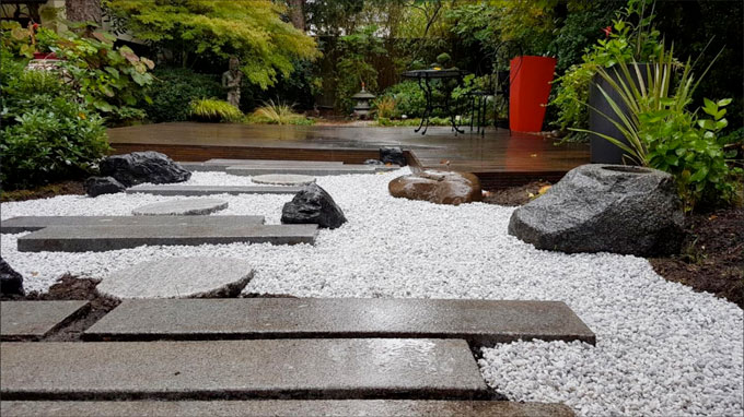 jardin japonais : sous la pluie