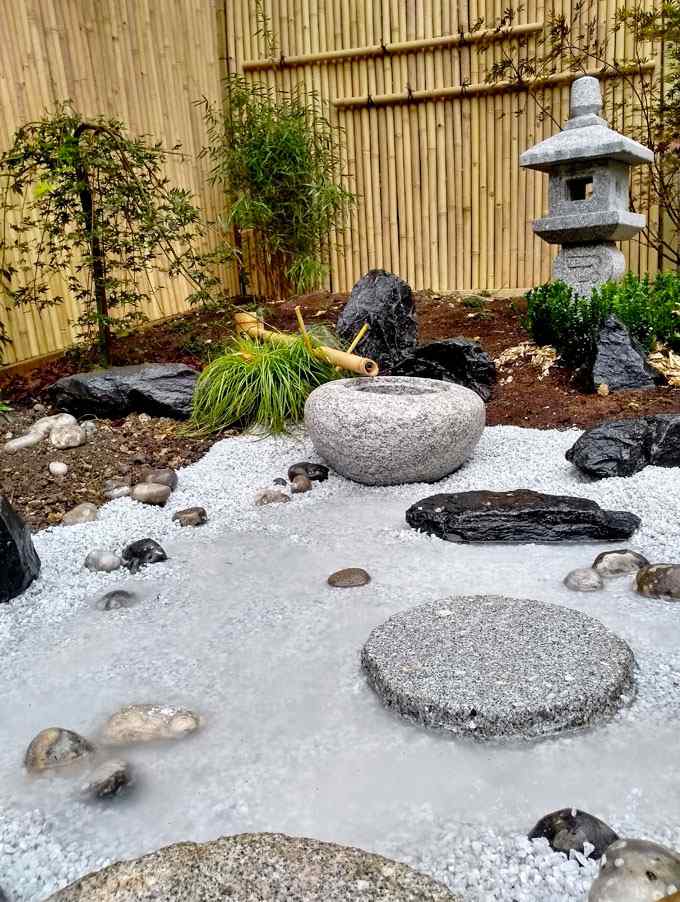 Jardin de thé traditionnel jardin japonais jizo oribe tsukubai fontaine