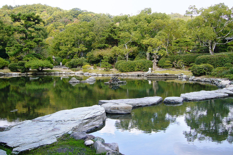 Kotonoura Onzansoen in Kainan, Wakayama Prefecture, Japan. Onzansouen.jpg